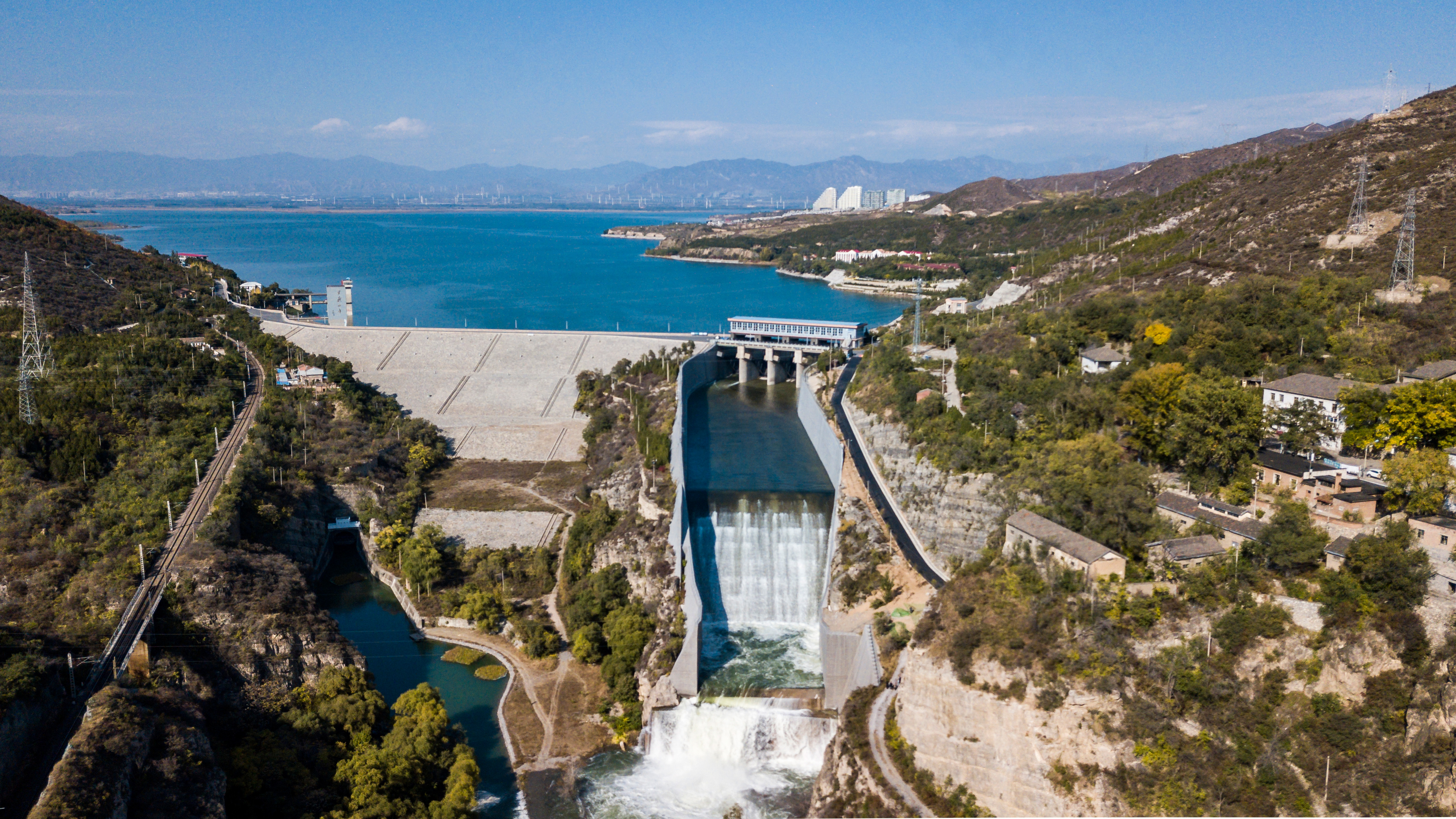 官廳水庫開閘放水