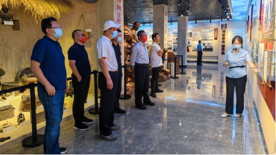 公司主要領(lǐng)導(dǎo)率團赴木蘭溪考察調(diào)研 公司主要領(lǐng)導(dǎo)率團赴木蘭溪考察調(diào)研