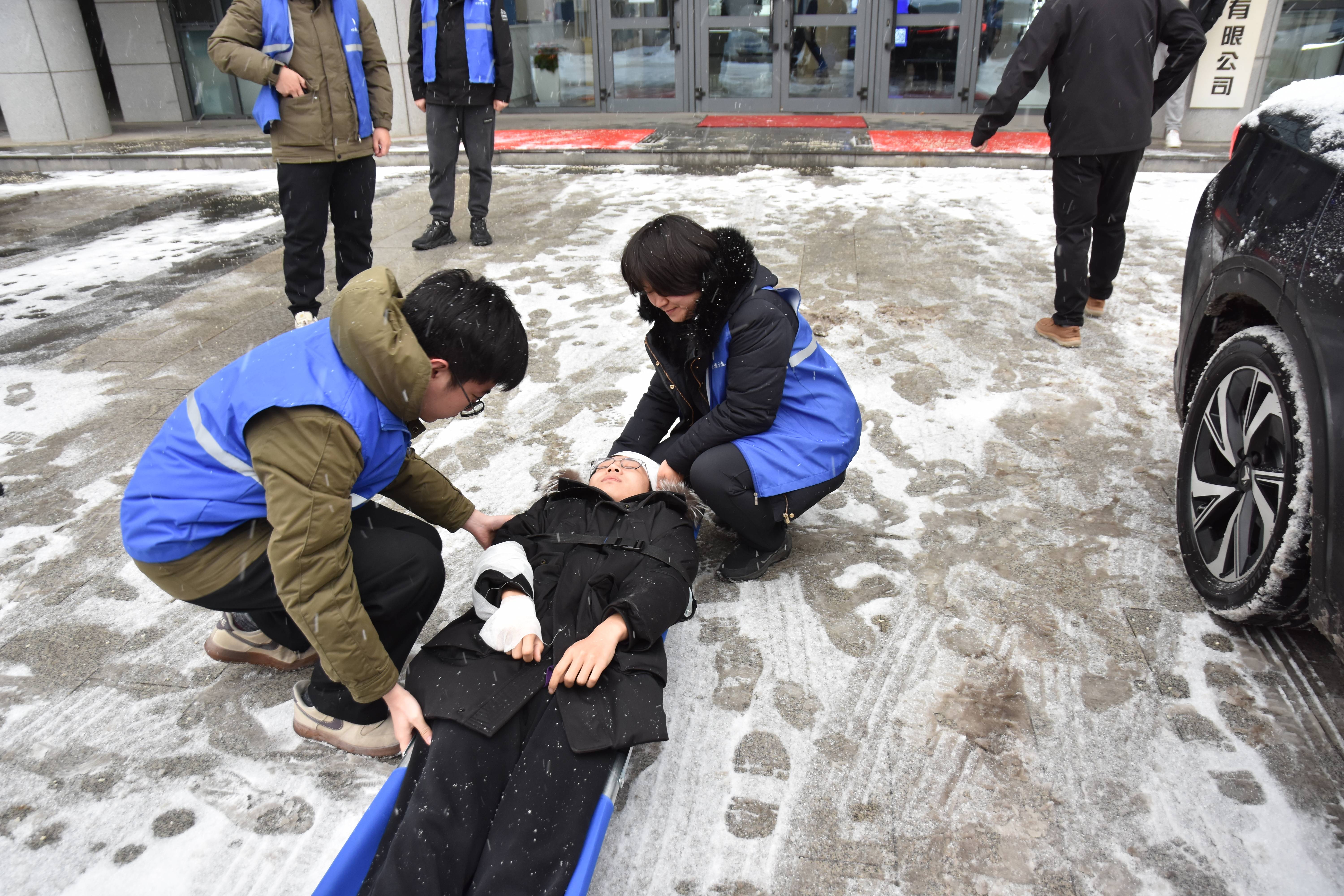 公司組織開展地震災害應對培訓及地震逃生演練 公司組織開展地震災害應對培訓及地震逃生演練