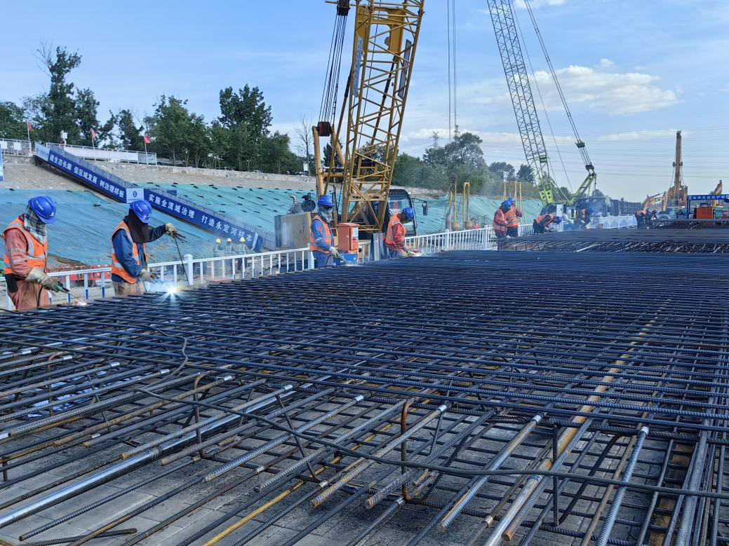 一線傳真 | 永定河盧梁段綜合提升工程完成防沖墻年度建設任務 一線傳真 | 永定河盧梁段綜合提升工程完成防沖墻年度建設任務