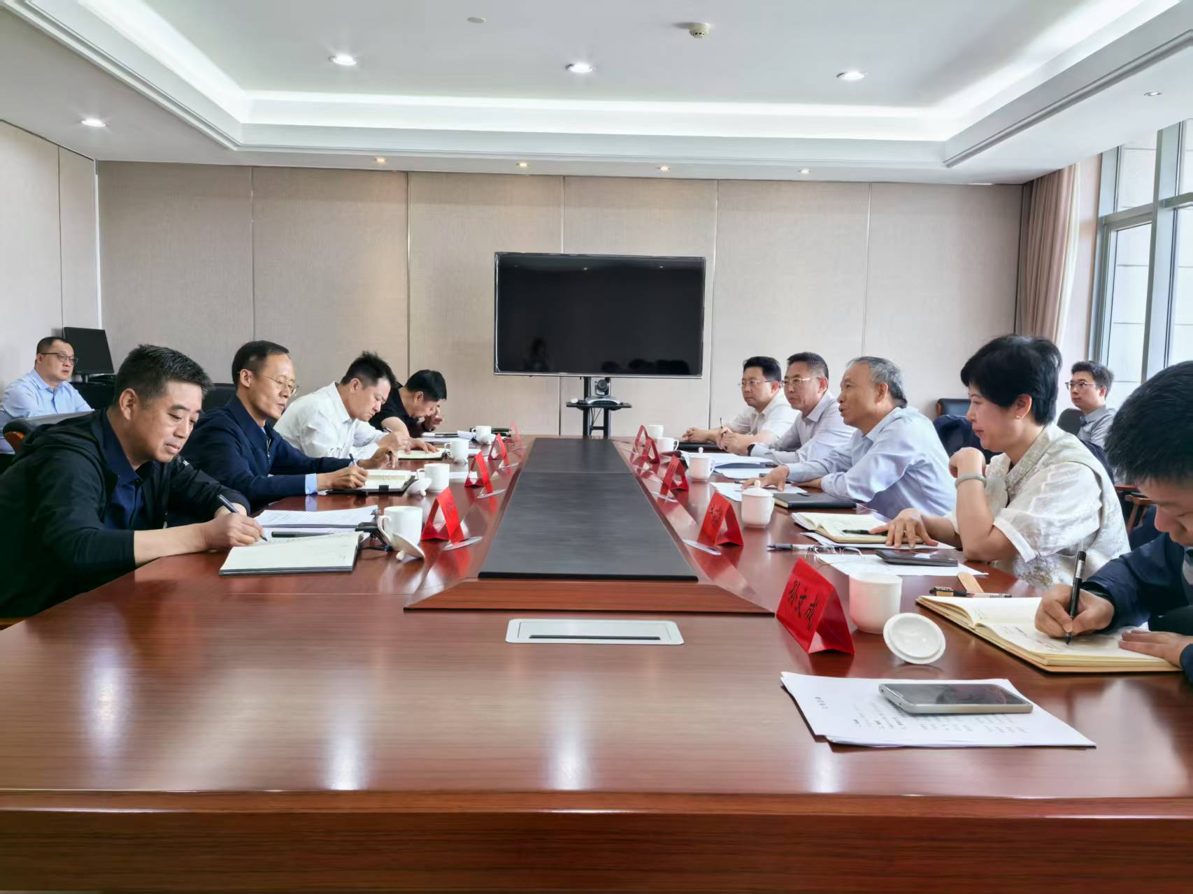 公司主要領(lǐng)導(dǎo)到大同區(qū)域調(diào)研 公司主要領(lǐng)導(dǎo)到大同區(qū)域調(diào)研