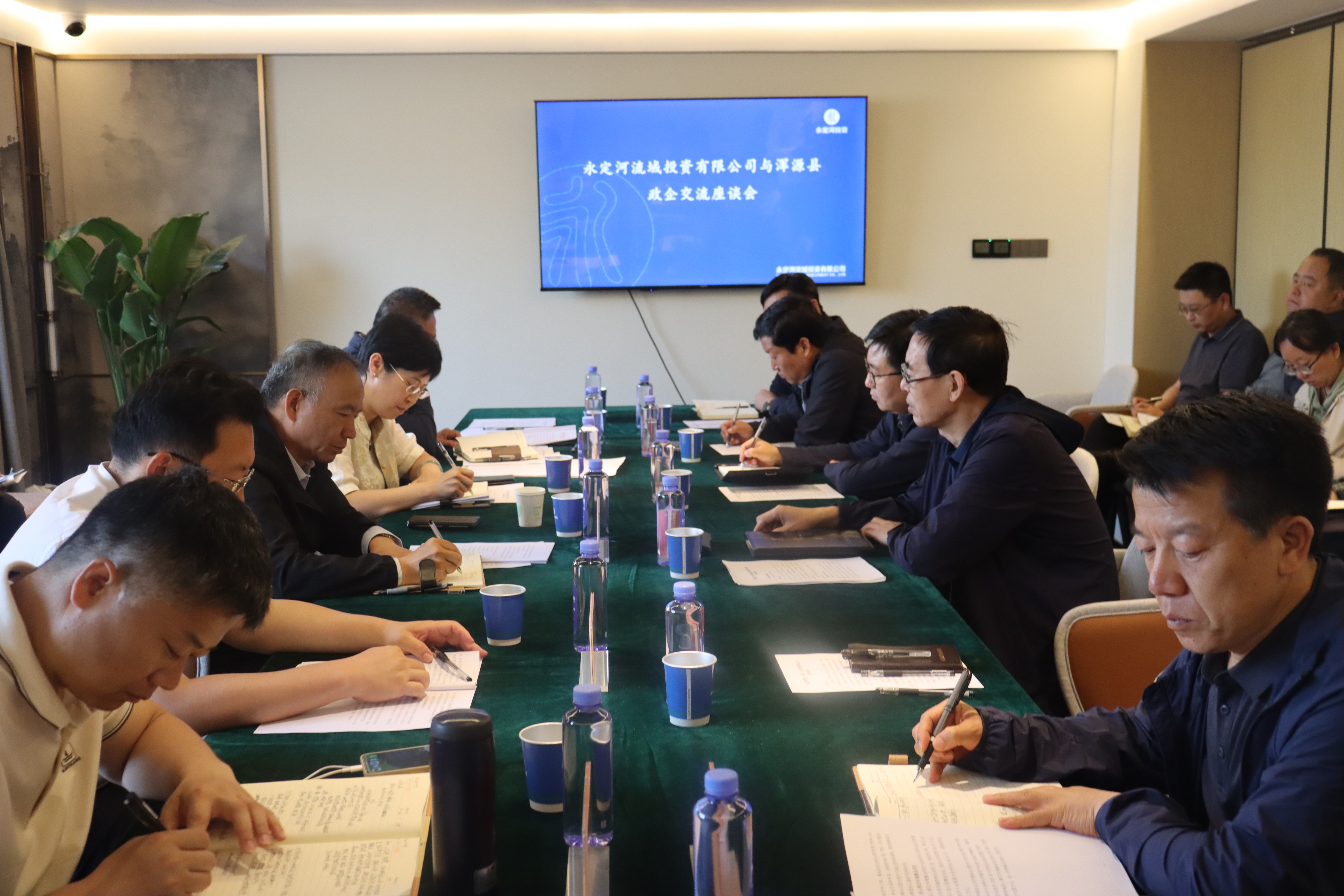 公司主要領(lǐng)導(dǎo)到大同區(qū)域調(diào)研 公司主要領(lǐng)導(dǎo)到大同區(qū)域調(diào)研