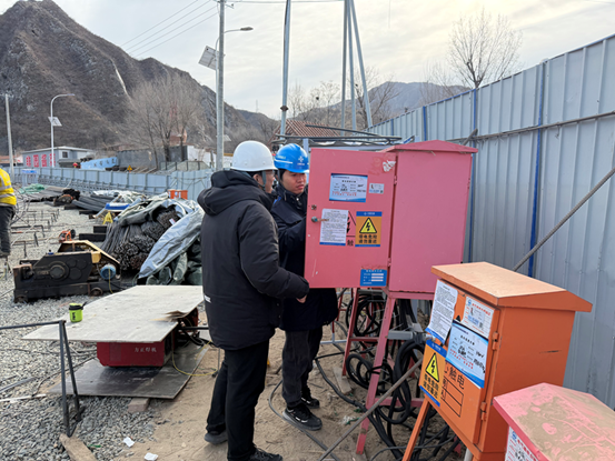 北京災(zāi)后重建項(xiàng)目辦開(kāi)展節(jié)前安全質(zhì)量專(zhuān)項(xiàng)檢查