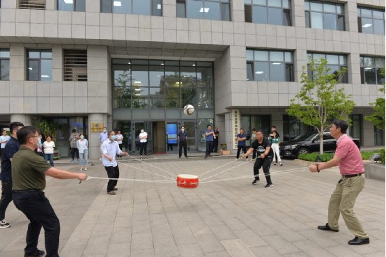 夏季趣味活動(dòng) 激發(fā)團(tuán)隊(duì)合力 夏季趣味活動(dòng) 激發(fā)團(tuán)隊(duì)合力